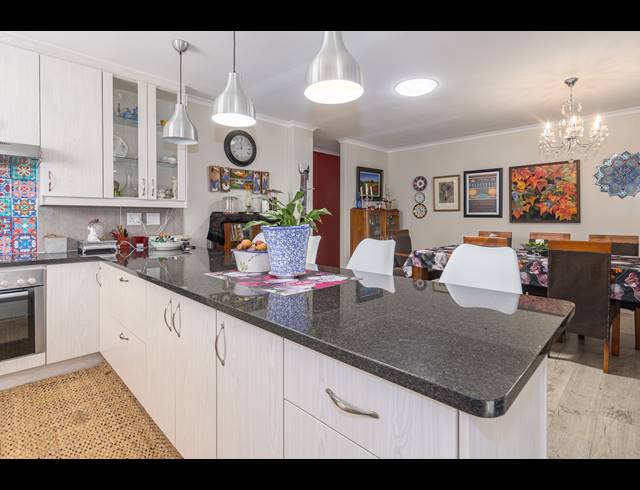 3 BEDROOM FREESTANDING SOLD IN SUNNINGDALE